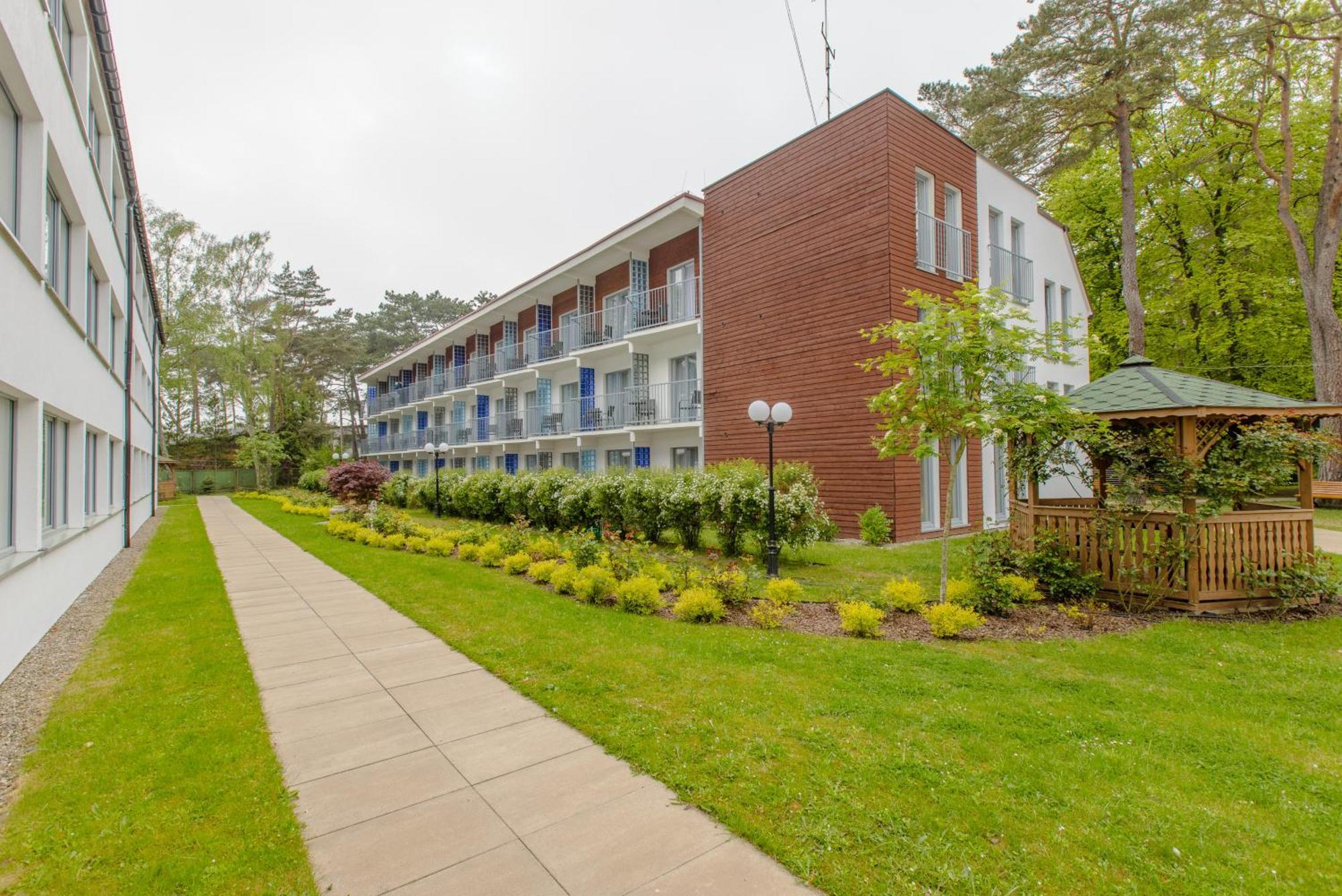 Waterside Resort Darlowko Esterno foto