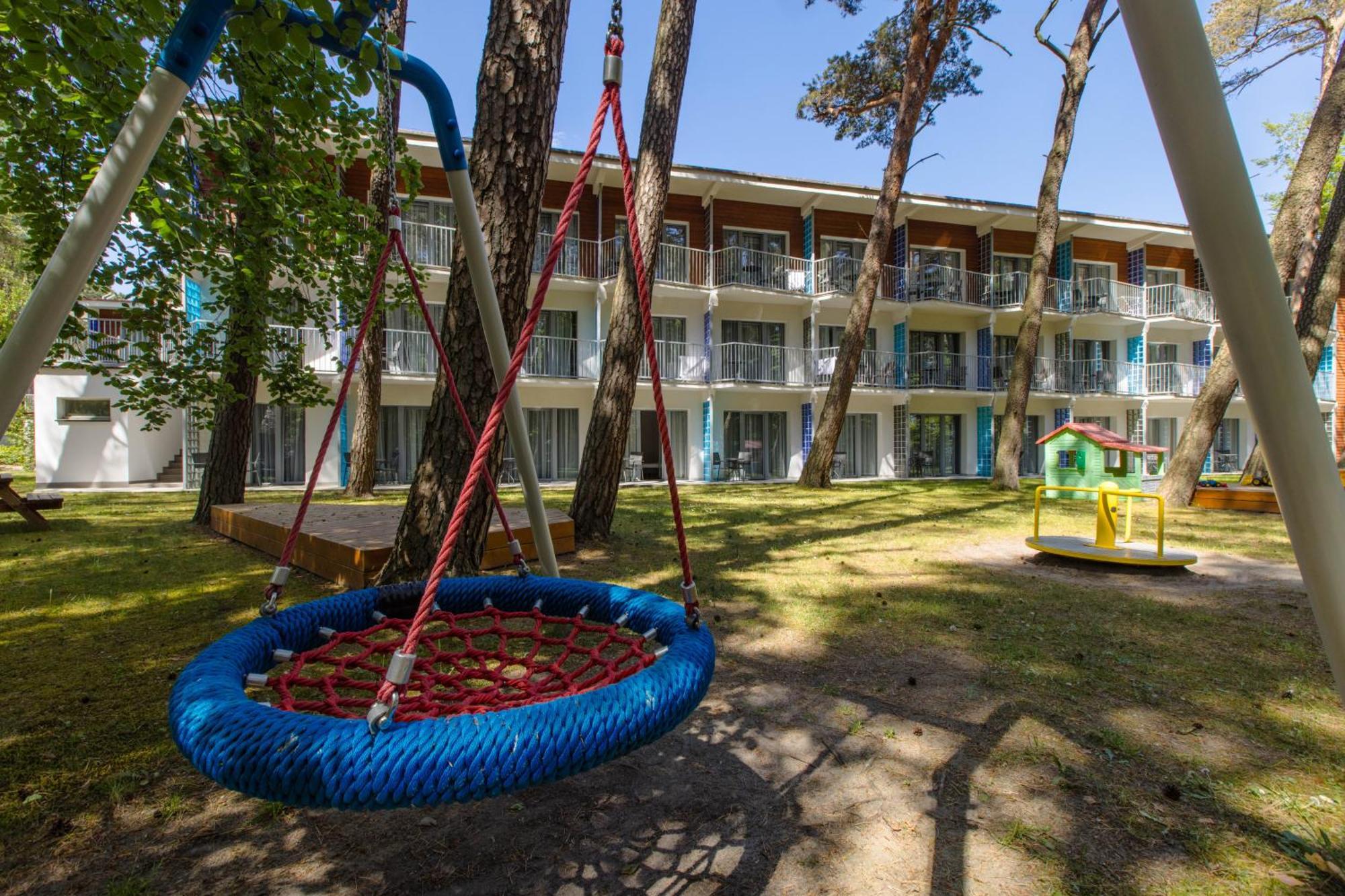 Waterside Resort Darlowko Esterno foto
