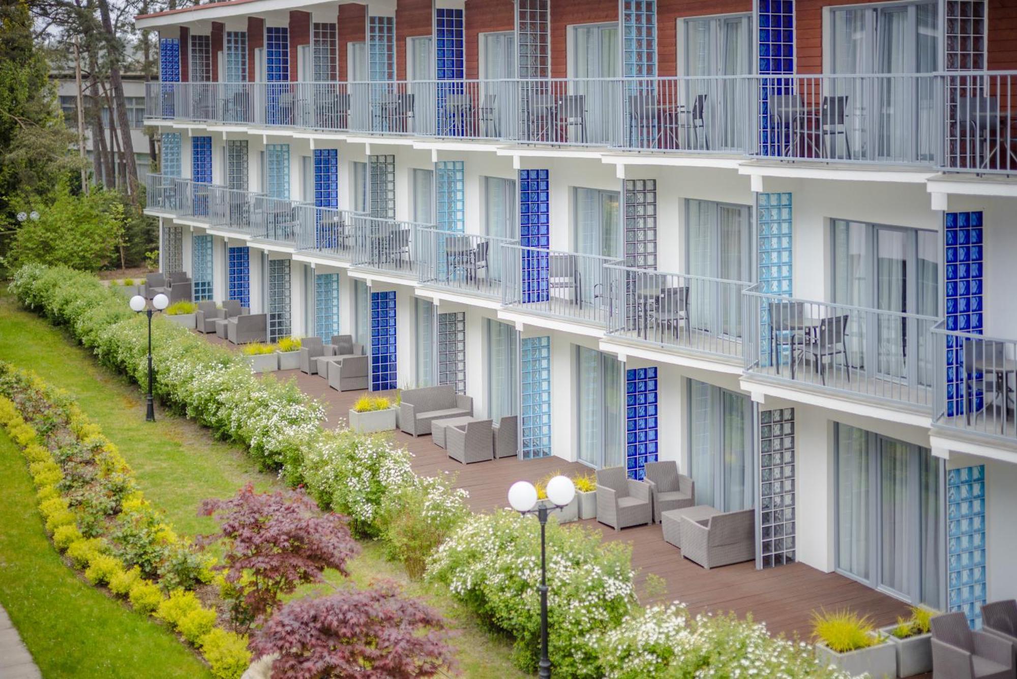 Waterside Resort Darlowko Esterno foto