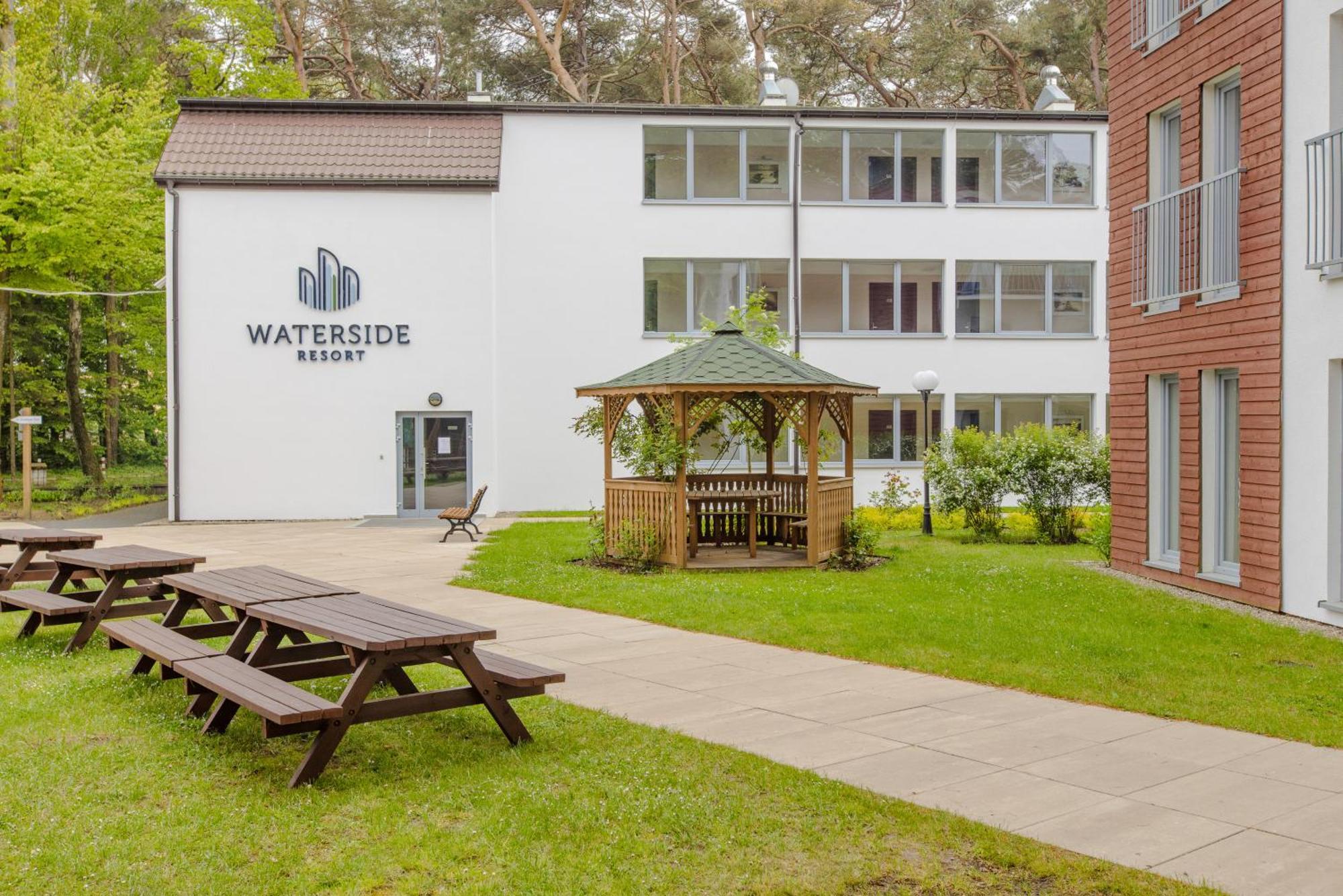 Waterside Resort Darlowko Esterno foto