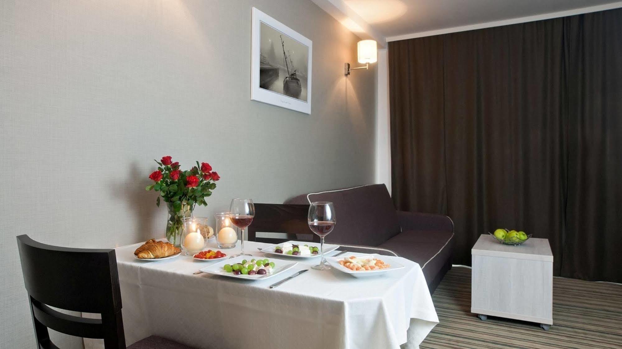 Waterside Resort Darlowko Esterno foto