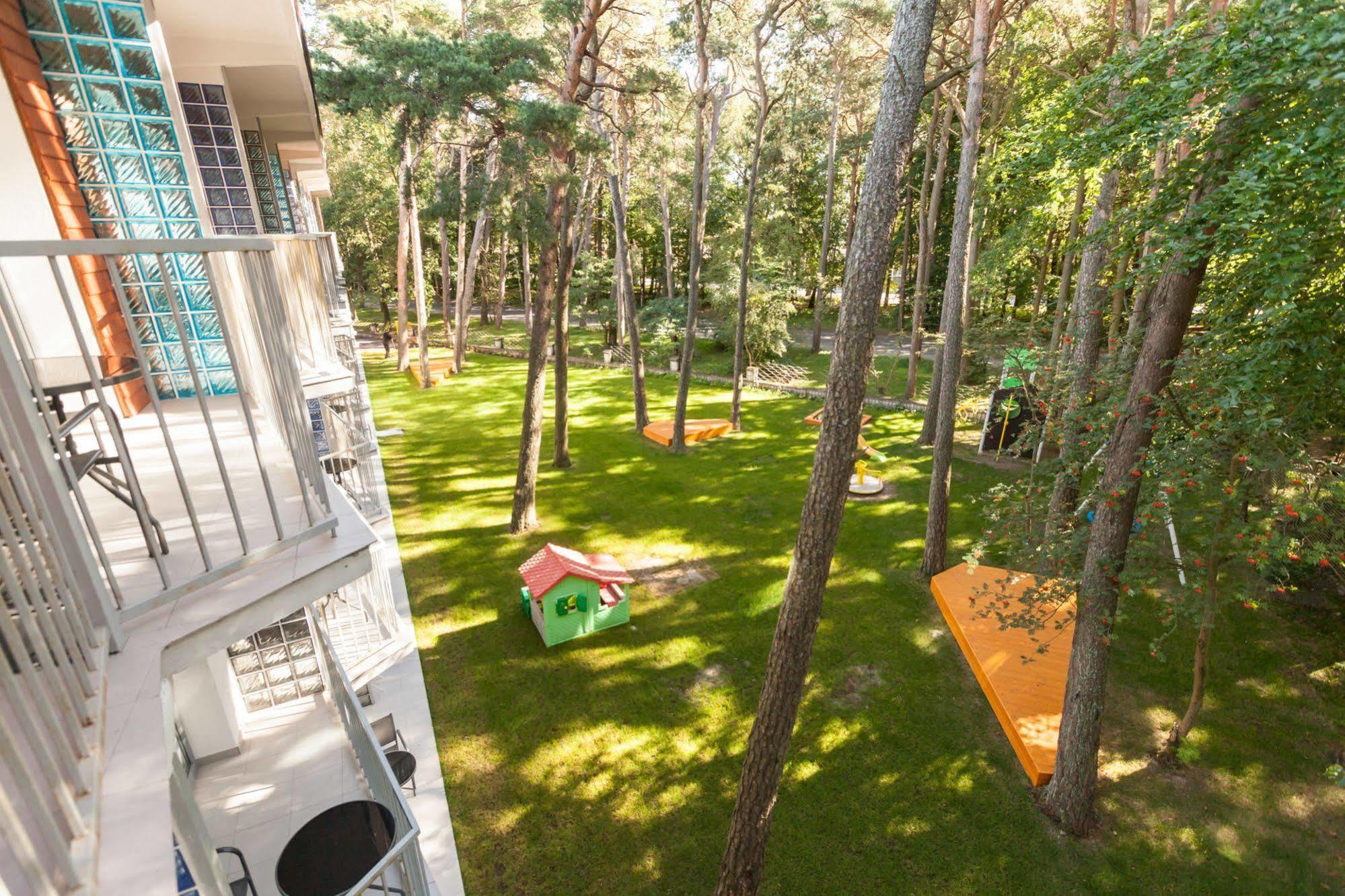 Waterside Resort Darlowko Esterno foto